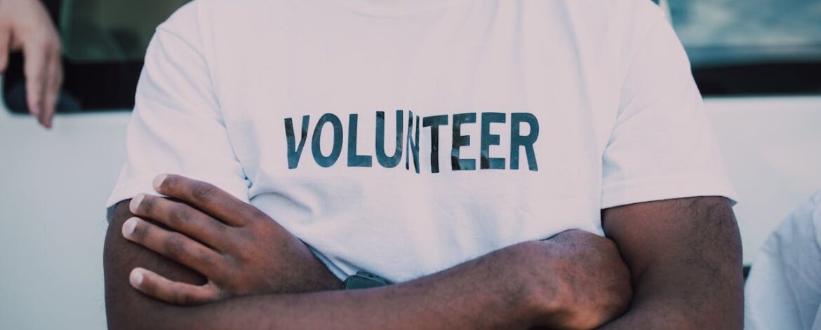 Volunteer in tshirt