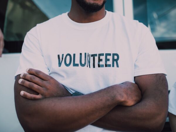Volunteer in tshirt
